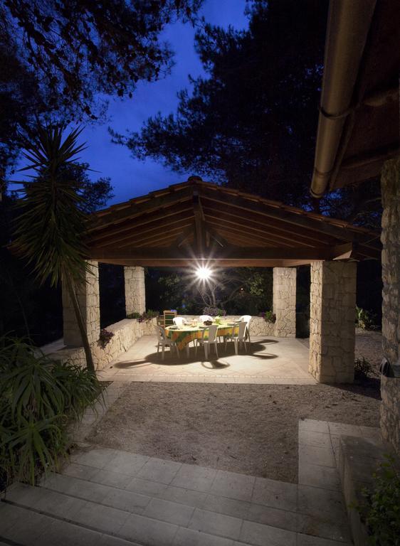 Trullo In The Wood Villa Nardo Bagian luar foto