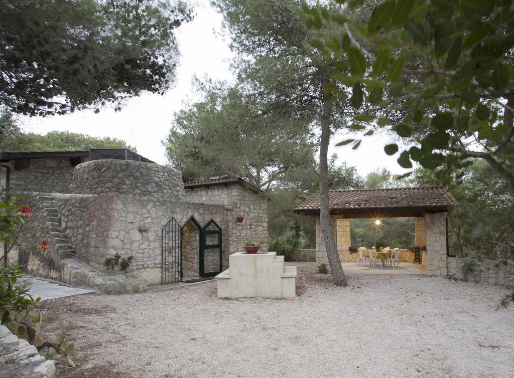 Trullo In The Wood Villa Nardo Bagian luar foto